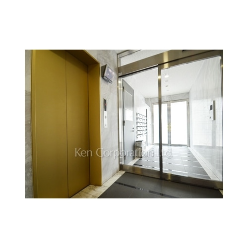 シャンブリーズ三越前