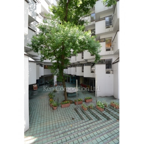 ビラモデルナ B棟