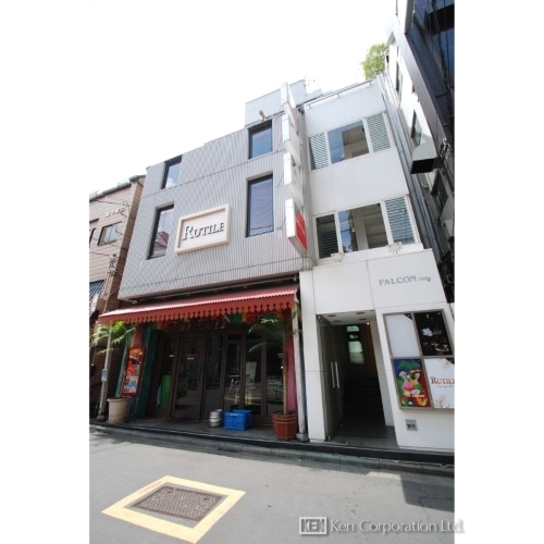 ファルコンビル