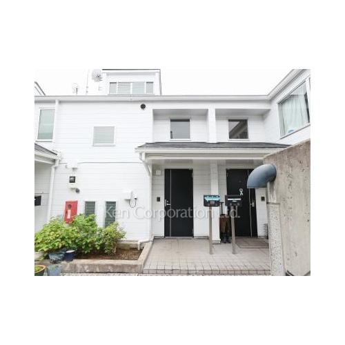 ツインホームズ