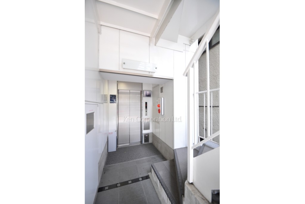 いちご四谷四丁目ビル