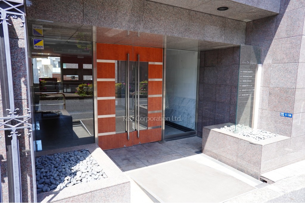 クローバー六本木