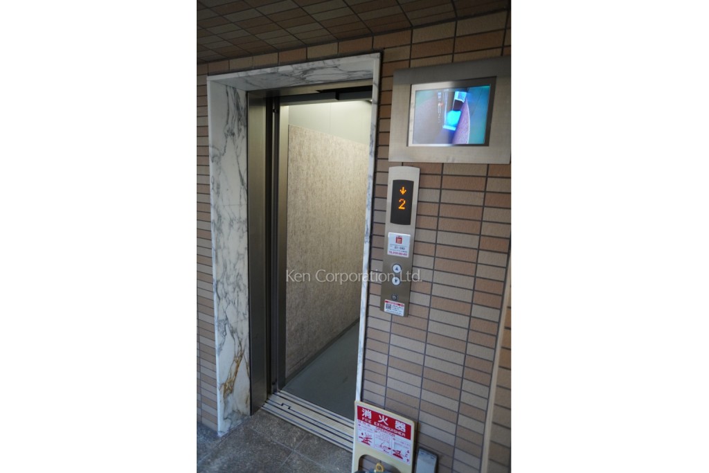 クローバー六本木