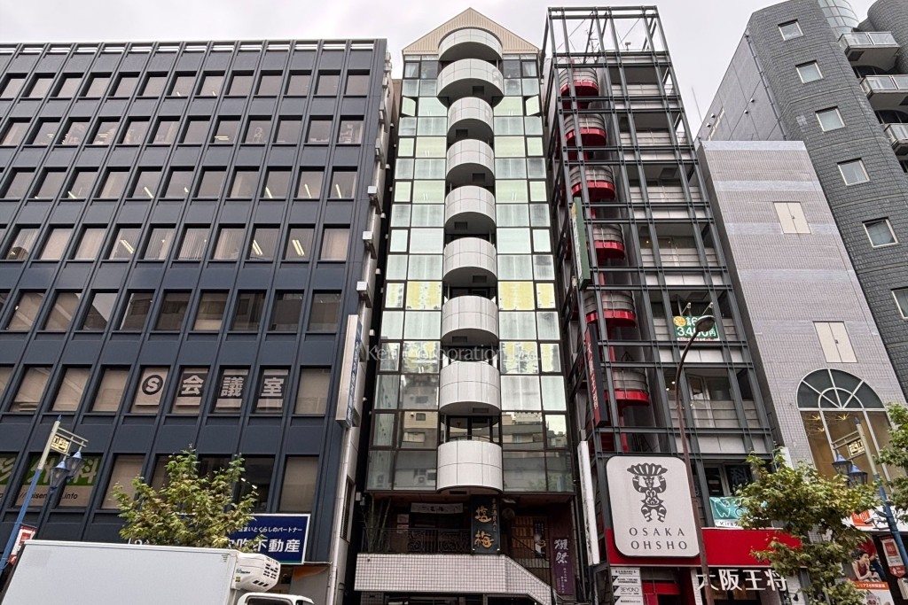 ビックナインビル