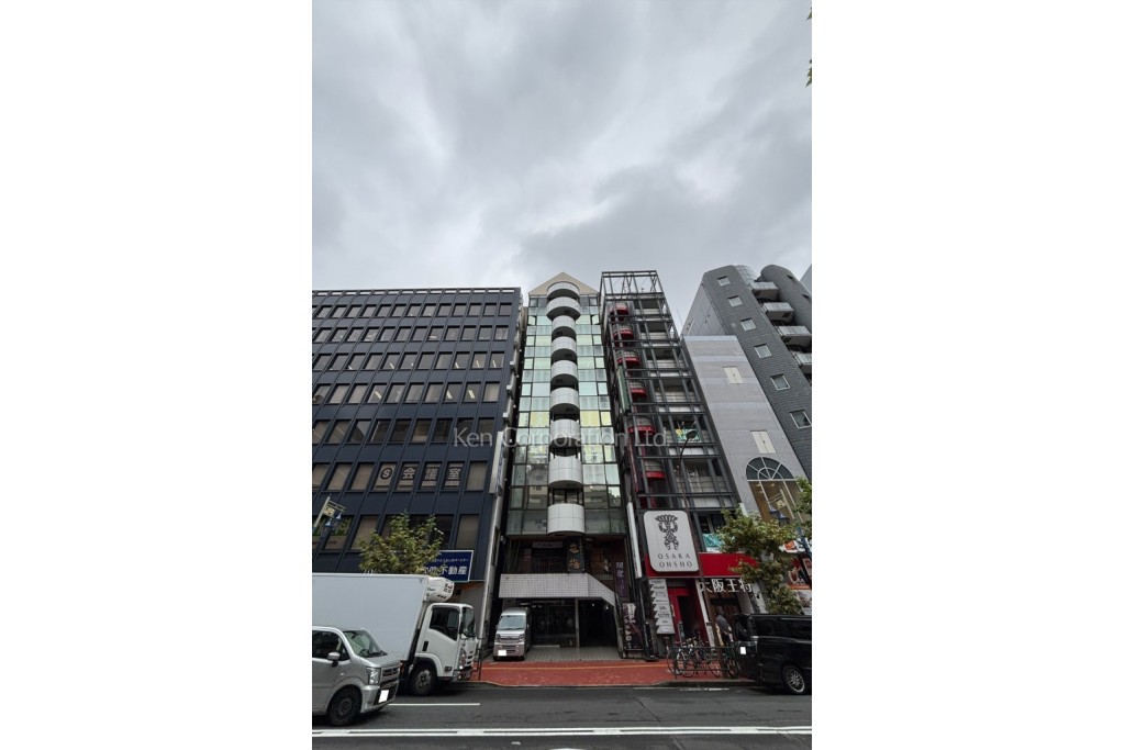 ビックナインビル