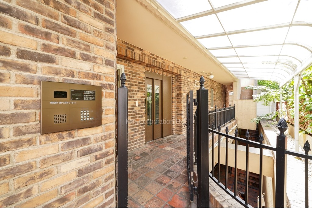 パインアンダー・フラット