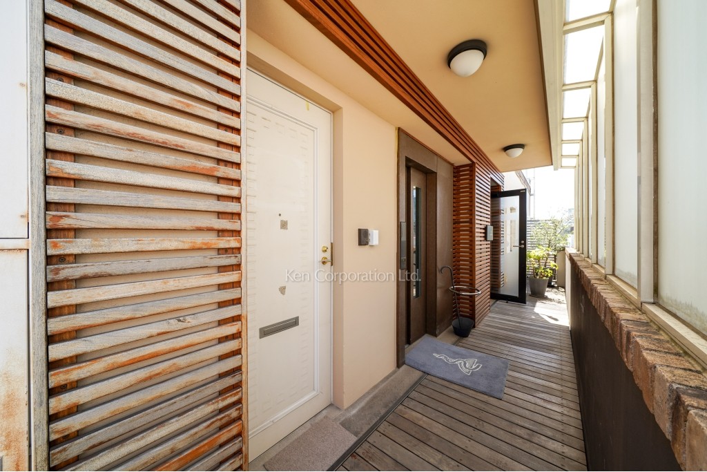 パインアンダー・フラット