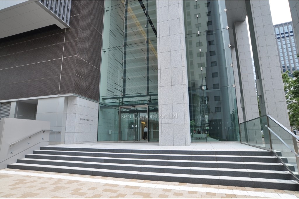 新宿フロントタワー