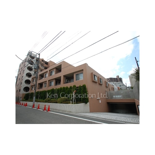 アデニウム学芸大学