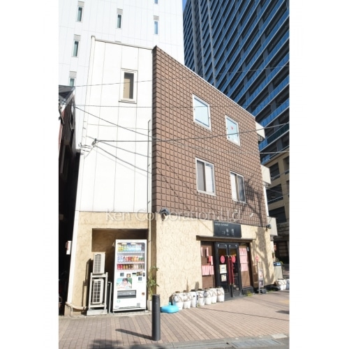 トライアングルビル