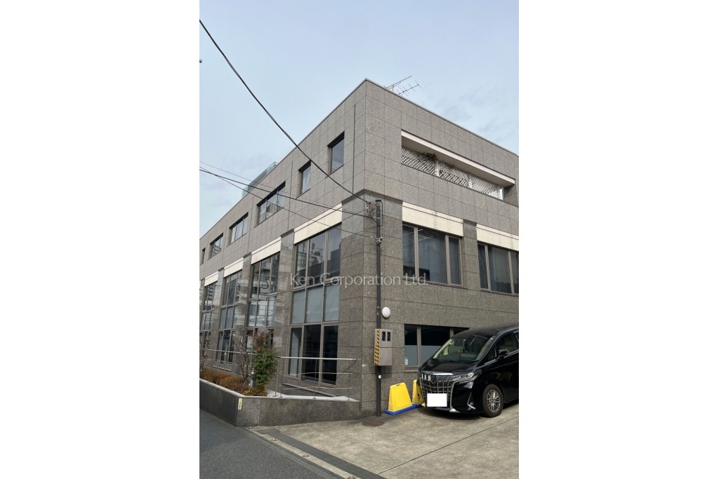 アルファゾーンビル