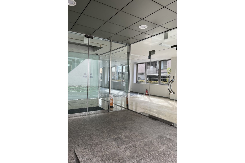 アルファゾーンビル