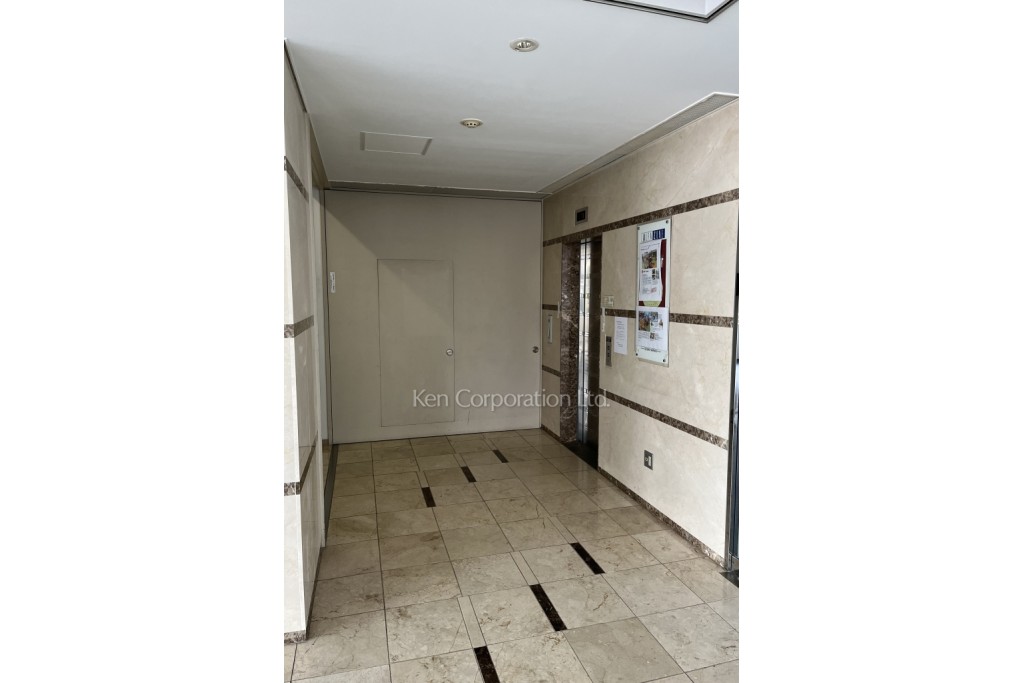 アルファゾーンビル