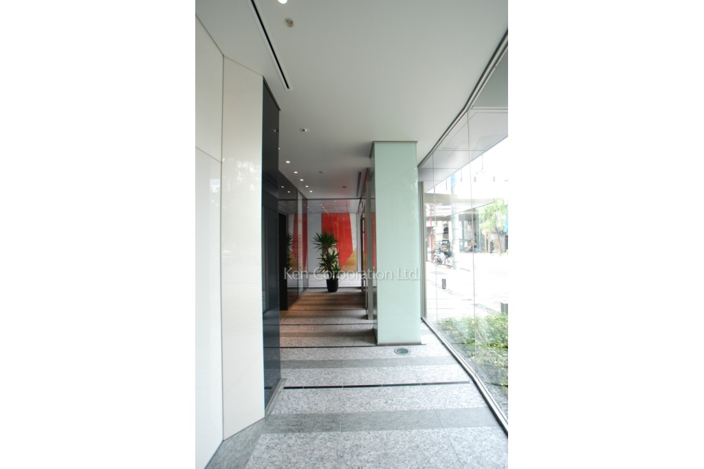 クリスタルビル