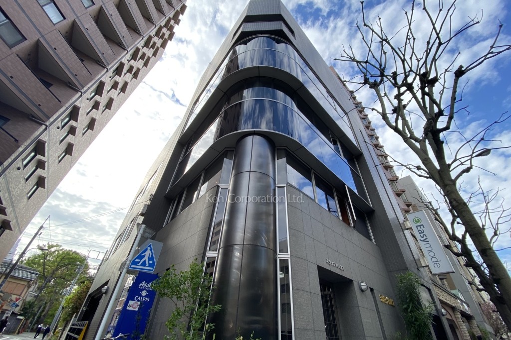 スタッフハウスビル