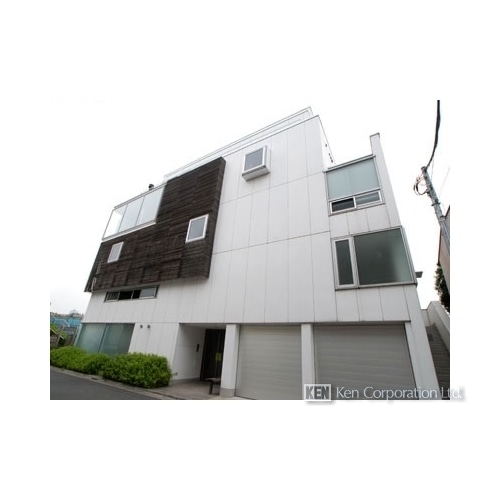 カトウ・フォアビル