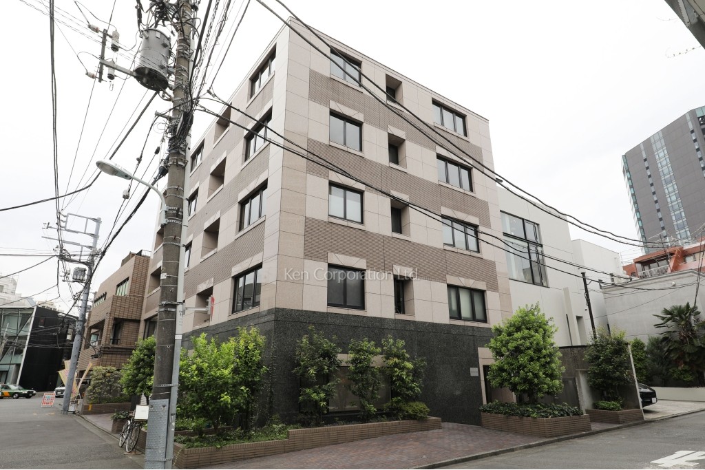 マリンダイースト