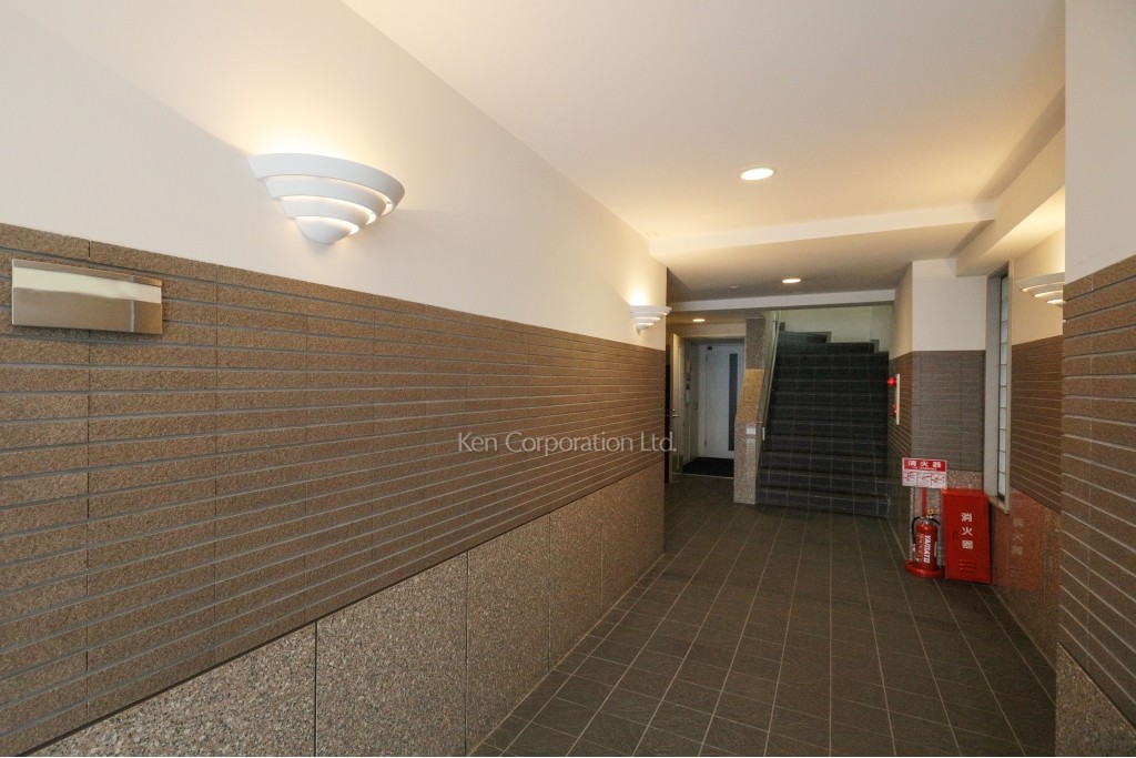 マリンダイースト