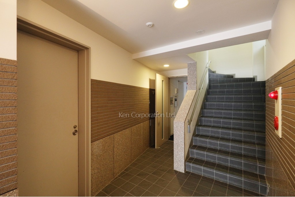 マリンダイースト