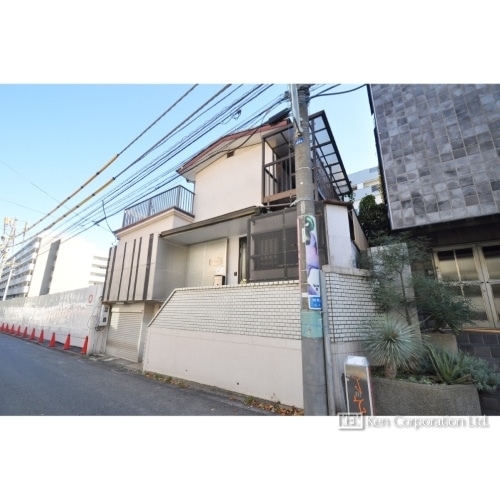 南青山６丁目ビル