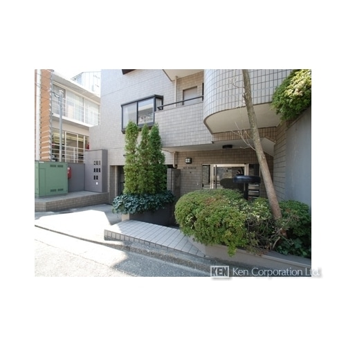 Ｋ．Ｔ．ＨＯＵＳＥ