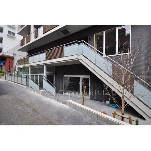 ドミ・エメロード