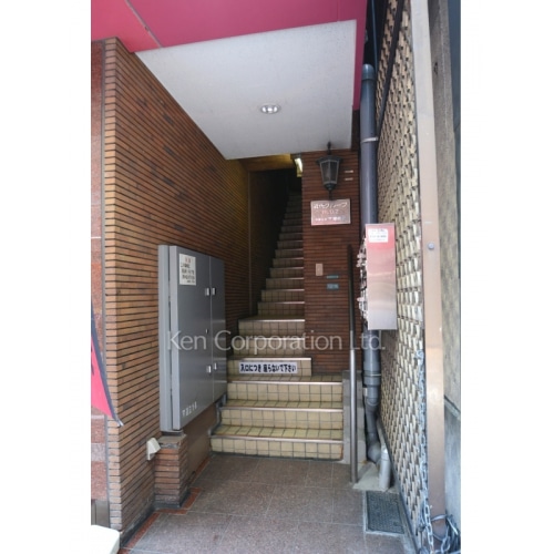 近代グループBLD.2