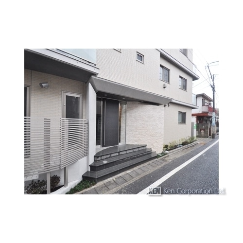 ＡＴＬＡＳ　ＣＯＵＲＴ