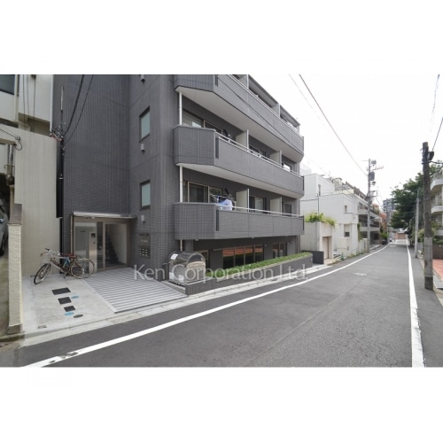 クイーンズ代々木