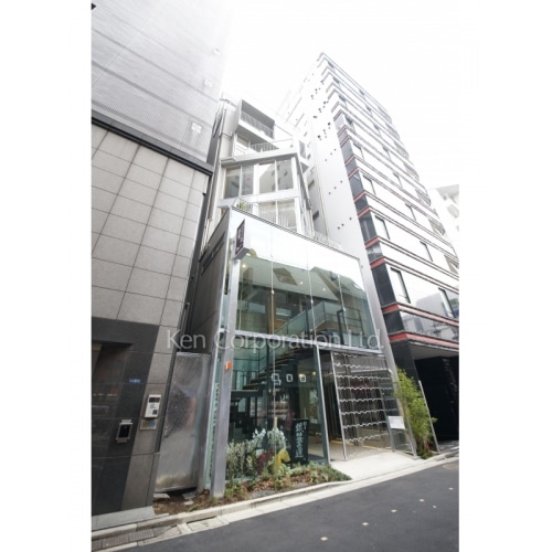 PLAZA EST 新宿三丁目