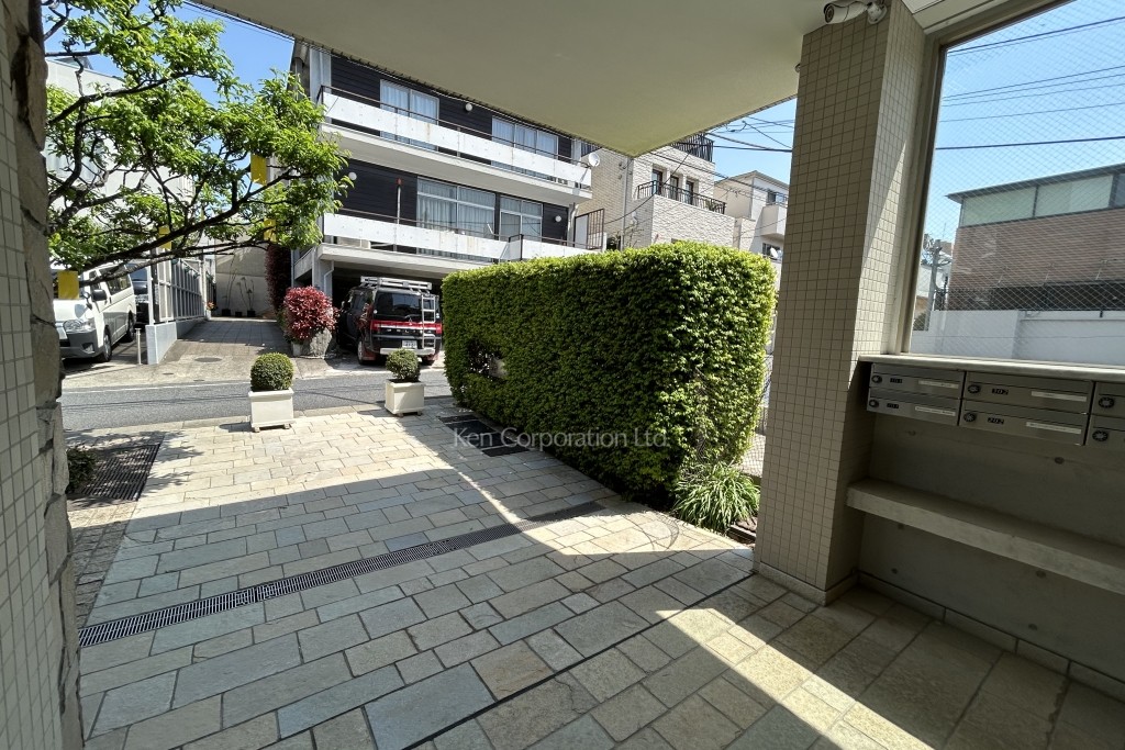 南青山コトリビル