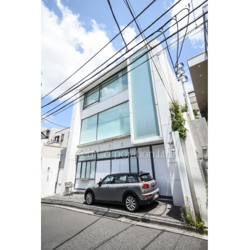 ＱＣ　Ｃｕｂｅ　神宮前５７