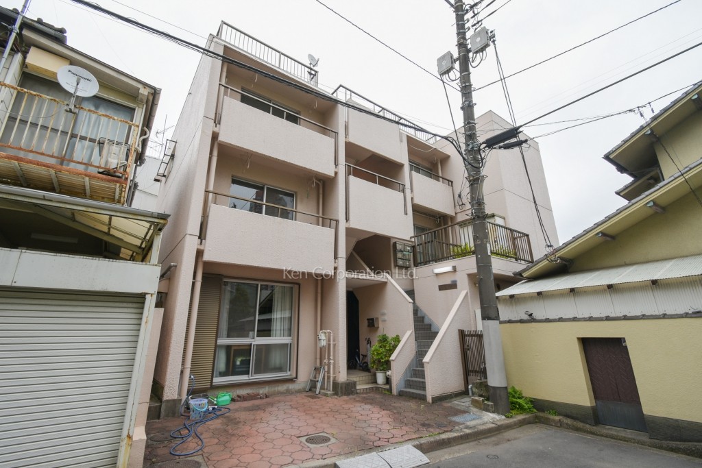 フラット六本木