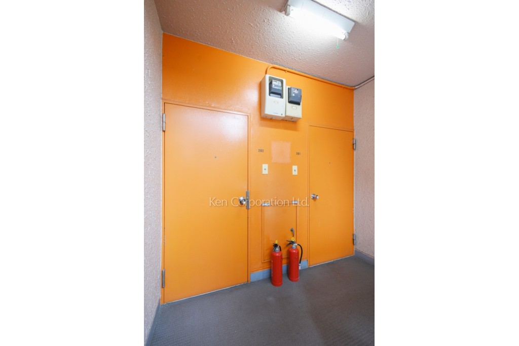 フラット六本木