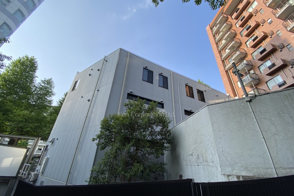 クリスタルスクエア南青山