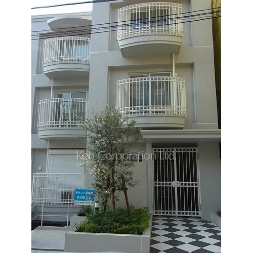 コート・ウェスト