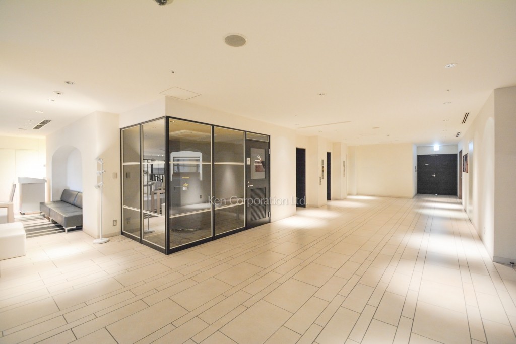 ダイワロイネット横浜公園・ストロングビル