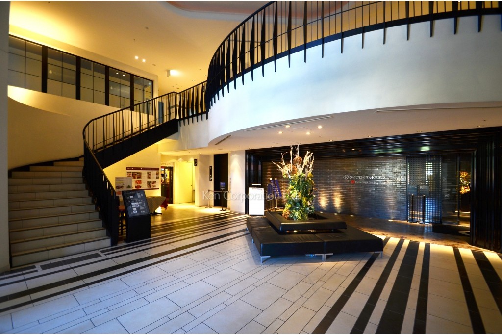 ダイワロイネット横浜公園・ストロングビル