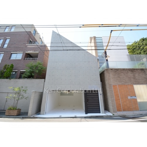 ＬＩＧＨＴ　ＨＯＵＳＥ　南平台