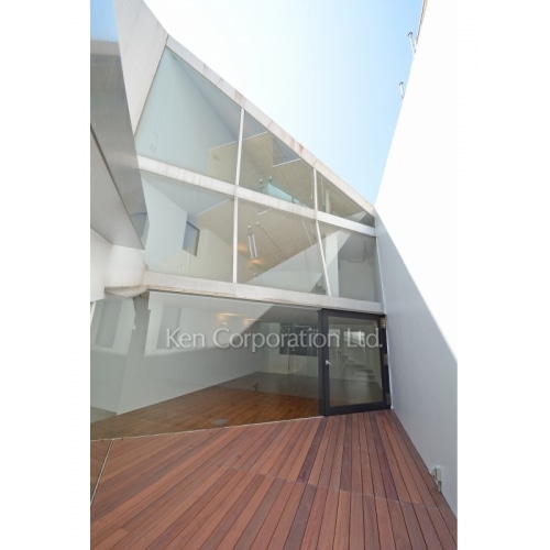 ＬＩＧＨＴ　ＨＯＵＳＥ　南平台