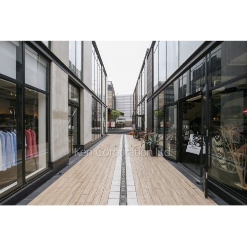 ＳＩＸ　ＨＡＲＡＪＵＫＵ　ＴＥＲＲＡＣＥ