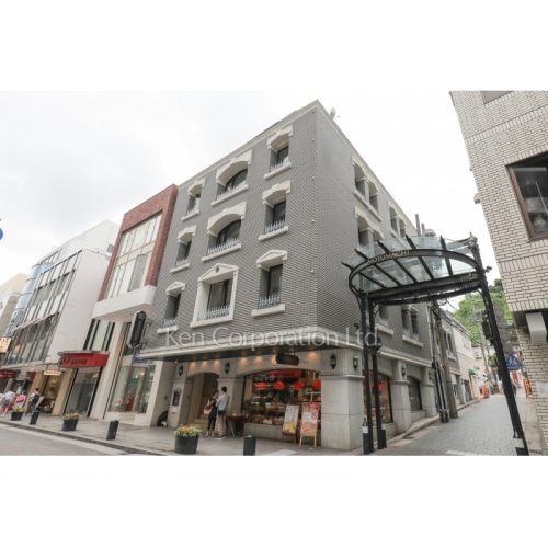 ポンパドウル元町本店ビル