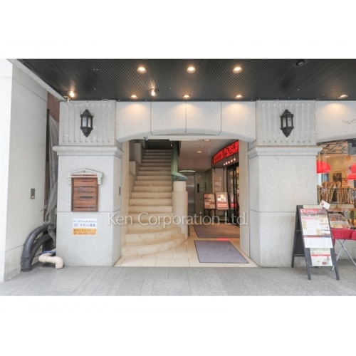 ポンパドウル元町本店ビル