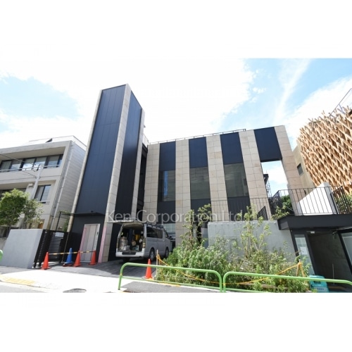 Ｔ’ｓ　ＢＲＩＧＨＴＩＡ　南青山　ＥＡＳＴ