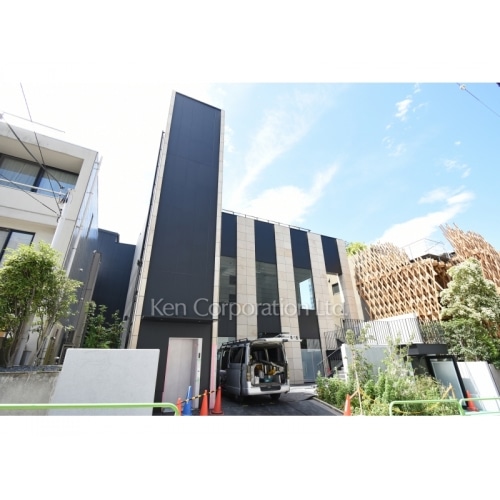 Ｔ’ｓ　ＢＲＩＧＨＴＩＡ　南青山　ＥＡＳＴ