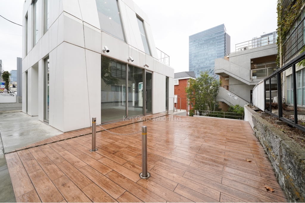 神宮前テラスサイドビル