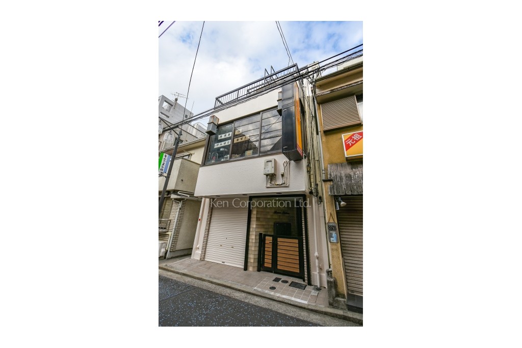 ローマステーションビル