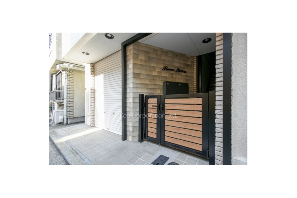 ローマステーションビル