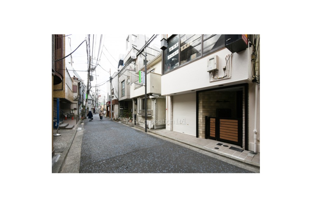 ローマステーションビル