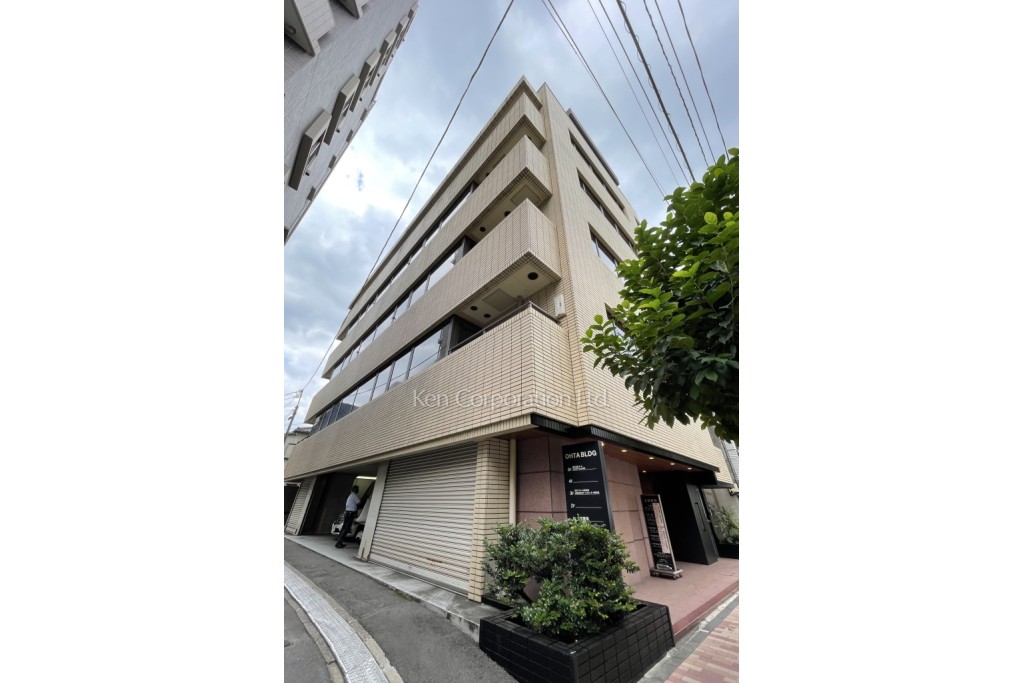 四谷三栄町スクエア